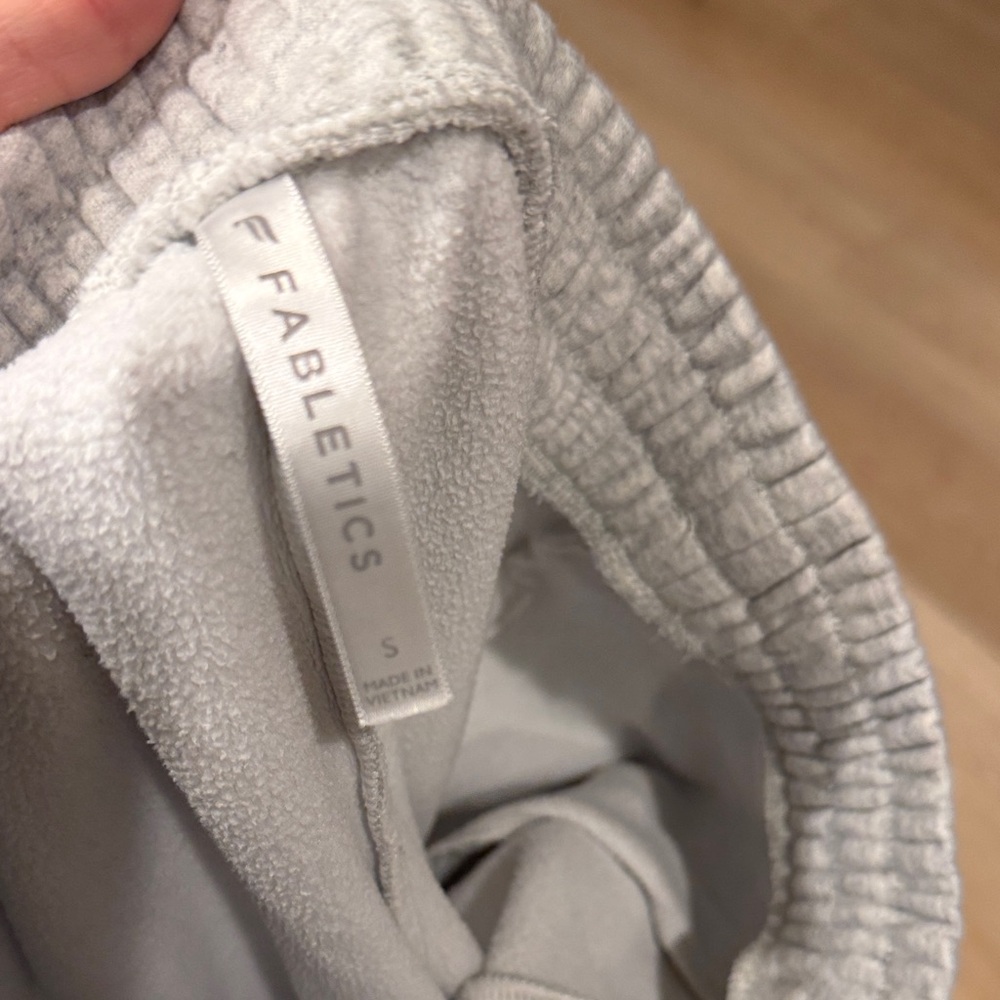 Fabletics Grey Drawstring Joggers - Picture 3 of 3